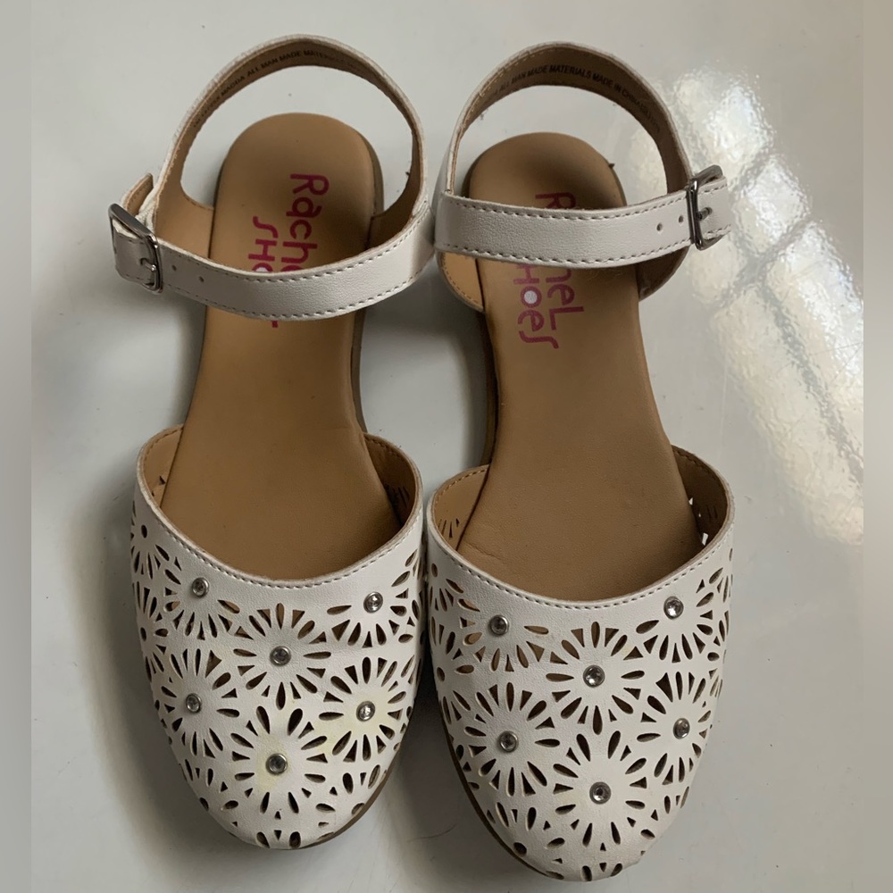 Girls White Perforated Flower Sandals (size 1)